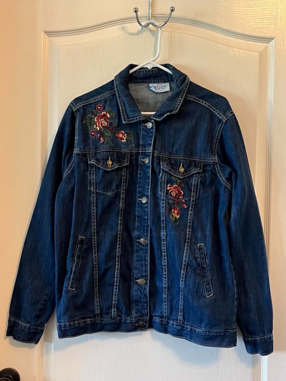 The Skyline Collection Denim Jacket with Floral Embroidery for Women's sz Large